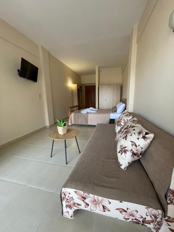 Helios Hotel 斯塔夫罗斯 外观 照片