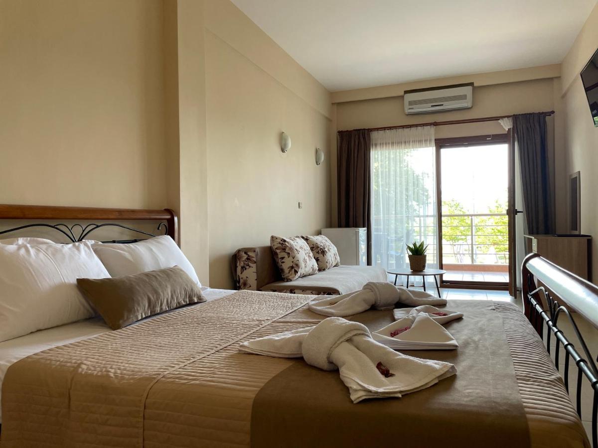 Helios Hotel 斯塔夫罗斯 外观 照片